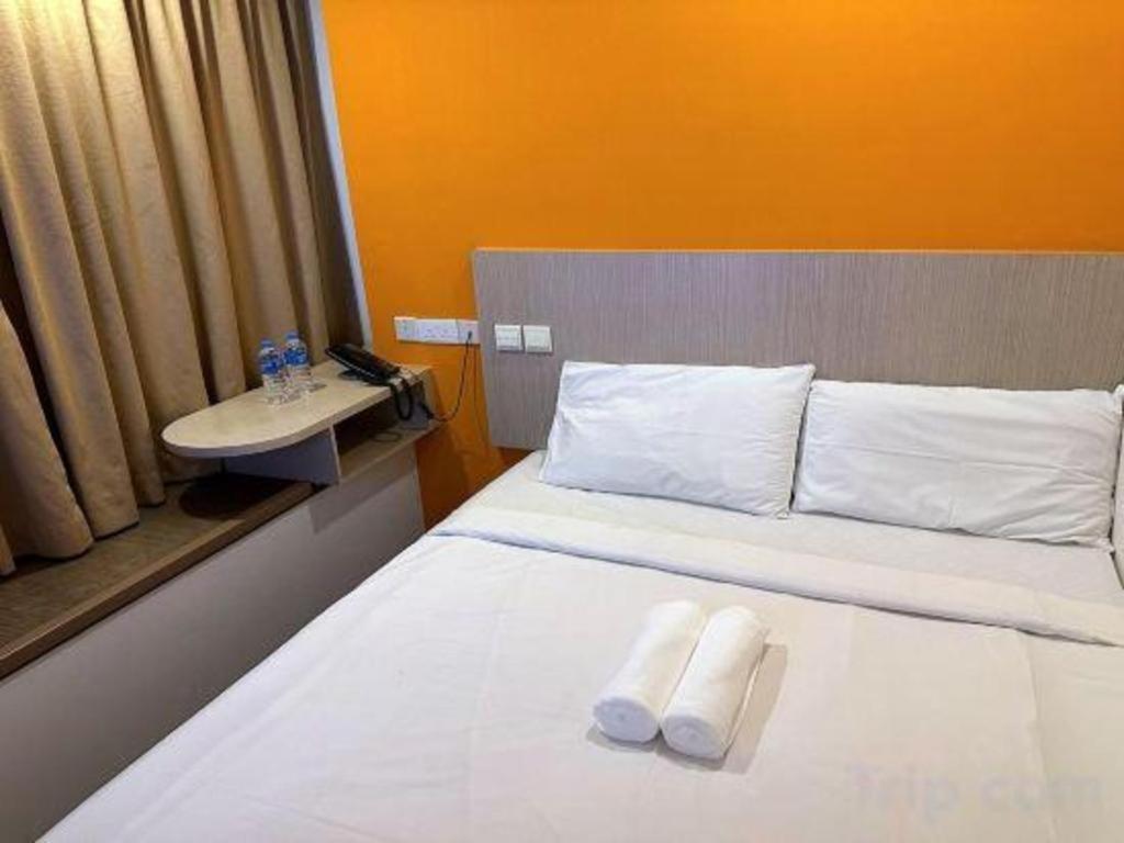 Hotel RedDoorz Premium at Balestier Singapur Exterior foto