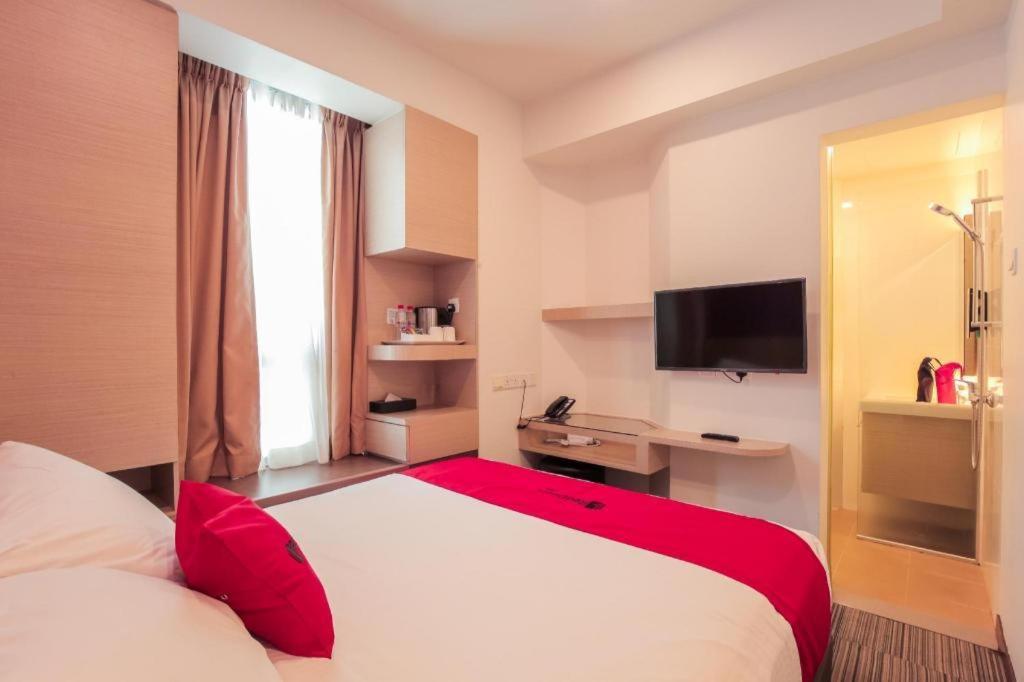 Hotel RedDoorz Premium at Balestier Singapur Exterior foto