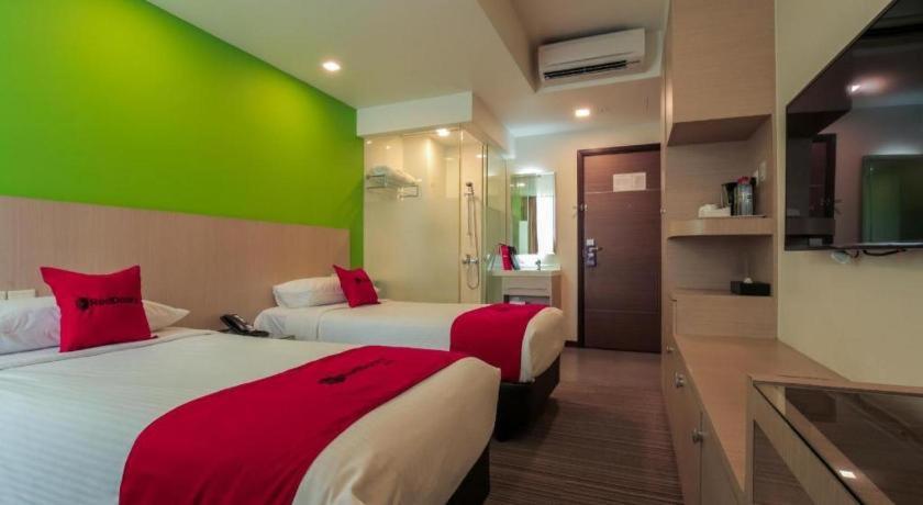 Hotel RedDoorz Premium at Balestier Singapur Exterior foto