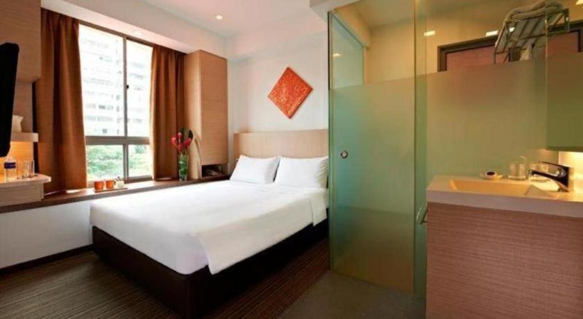 Hotel RedDoorz Premium at Balestier Singapur Exterior foto
