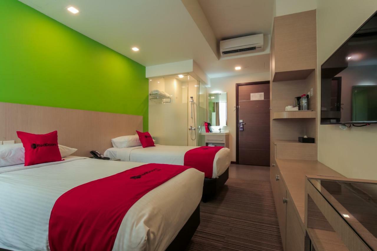 Hotel RedDoorz Premium at Balestier Singapur Zimmer foto